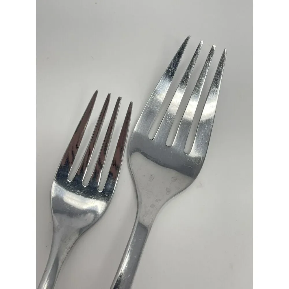 Oneida Grayson Glossy Stainless Serving Fork 9” And Salad Fork 7”